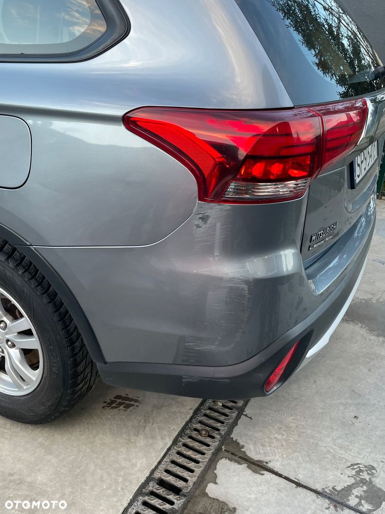 Mitsubishi Outlander 2.0 Invite + 2WD - 6