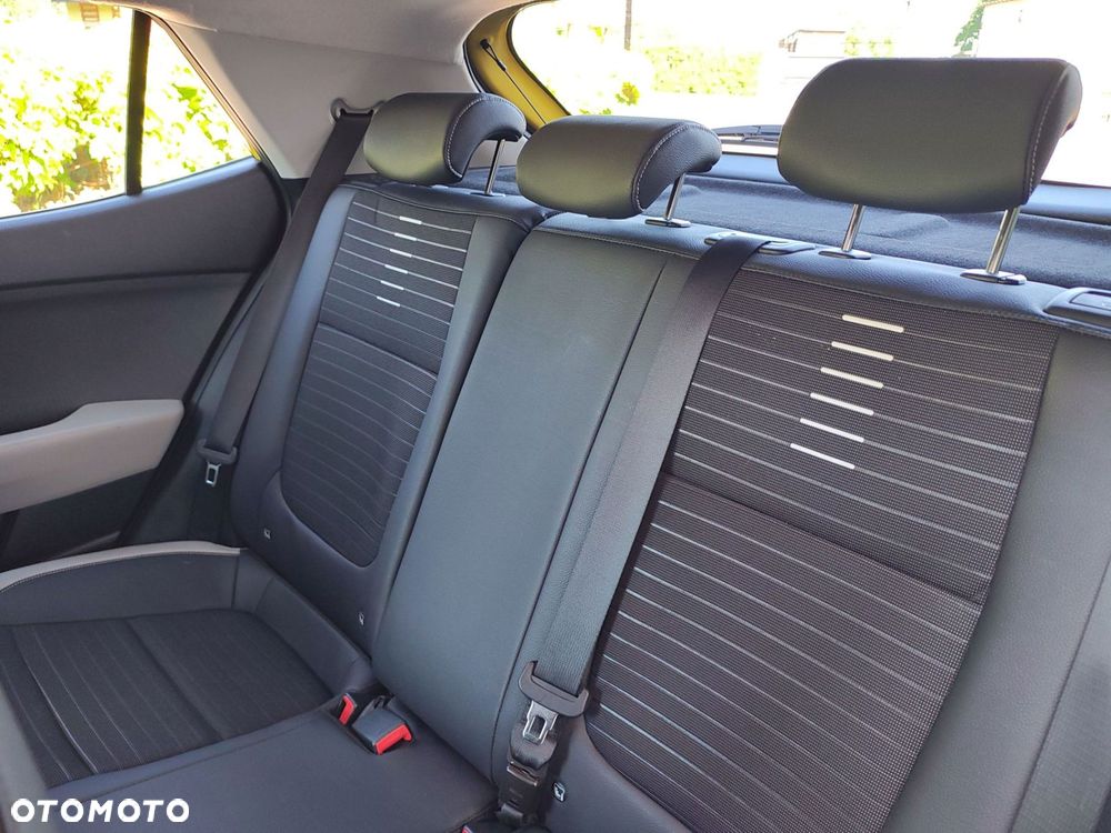 Kia Stonic 1.2 L Business Line - 16