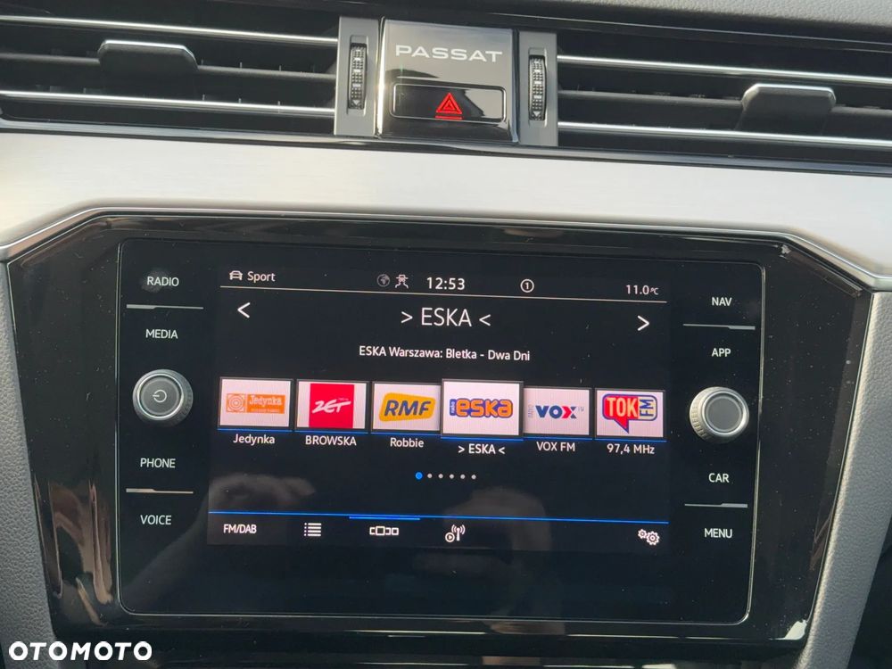 Volkswagen Passat - 13