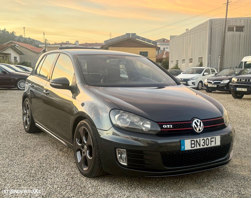 VW Golf 2.0 GTI - 4