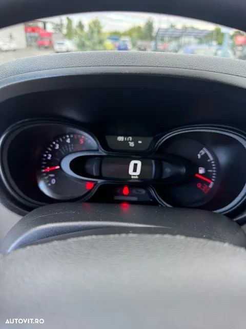 Renault TRAFIC - 8