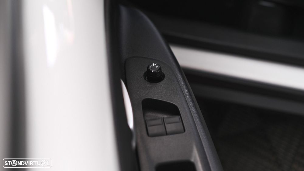 Toyota Aygo X 1.0 Play CVT - 28