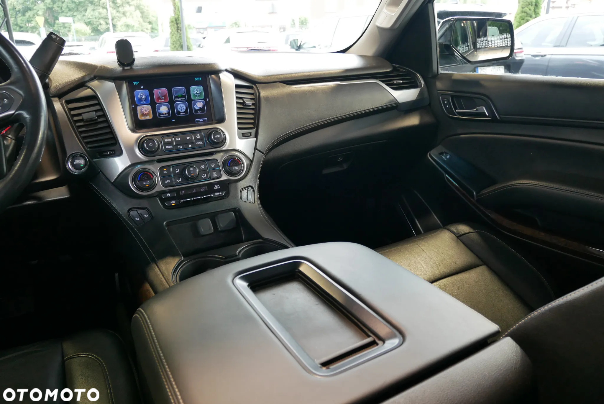 Chevrolet Tahoe - 16