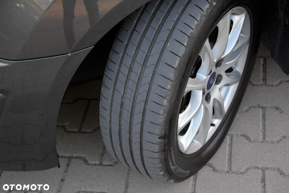 Ford Tourneo Connect Grand - 34