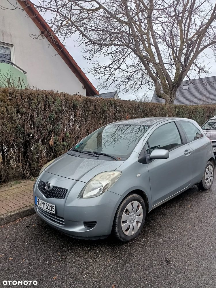 Toyota Yaris 1.0 VVT-i - 4