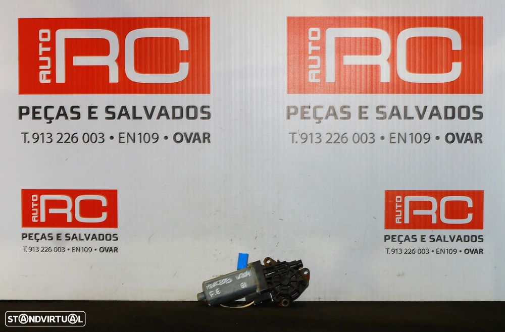 MOTOR ELEVATÓRIO DO VIDRO DIANTEIRO ESQUERDO MERCEDES W204 - 1