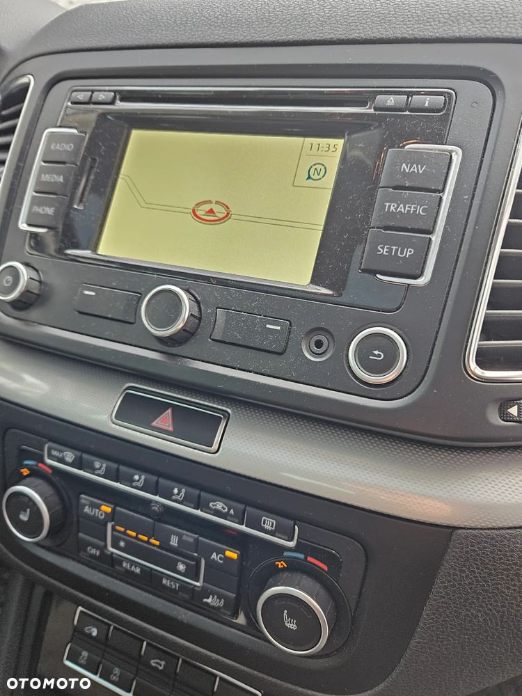 Volkswagen Sharan 2.0 TDI 4Motion BlueMotion Technology Comfortline - 12