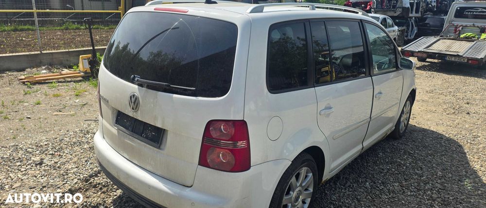Stop stanga / dreapta Vw Touran Facelift 2007 2008 / 2009 2010 - 2