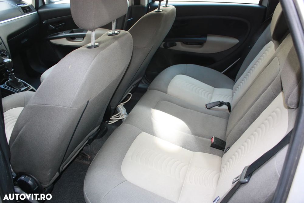 Fiat Linea - 12