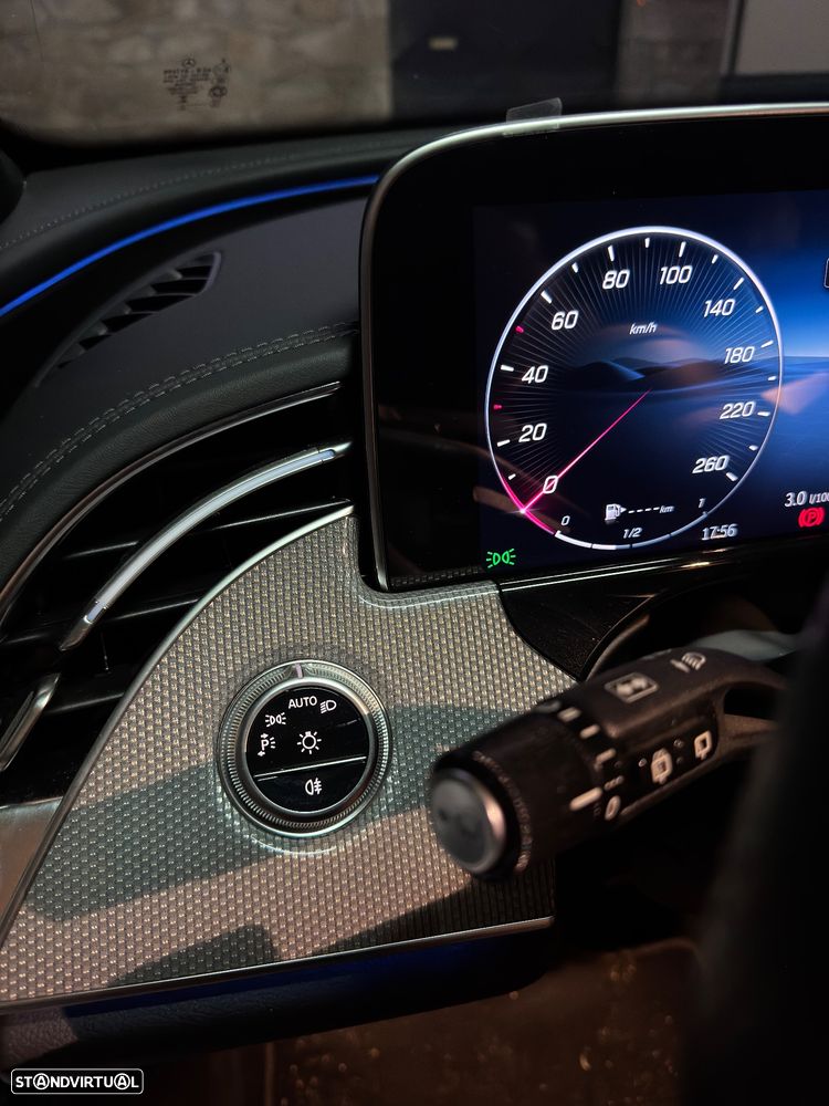 Mercedes-Benz E 300 e Station 9G-TRONIC AMG Line - 9