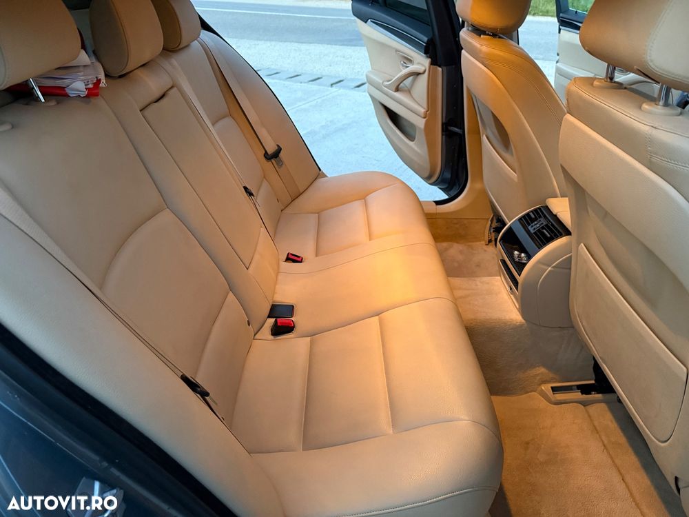 BMW Seria 5 518d Aut. - 6