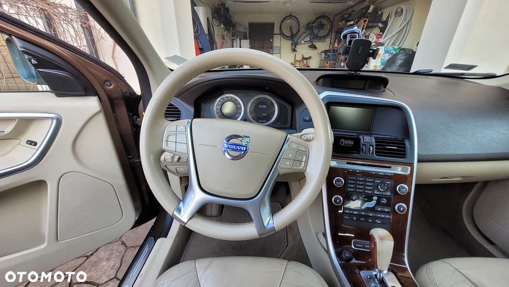 Volvo XC 60 D5 AWD Summum - 23