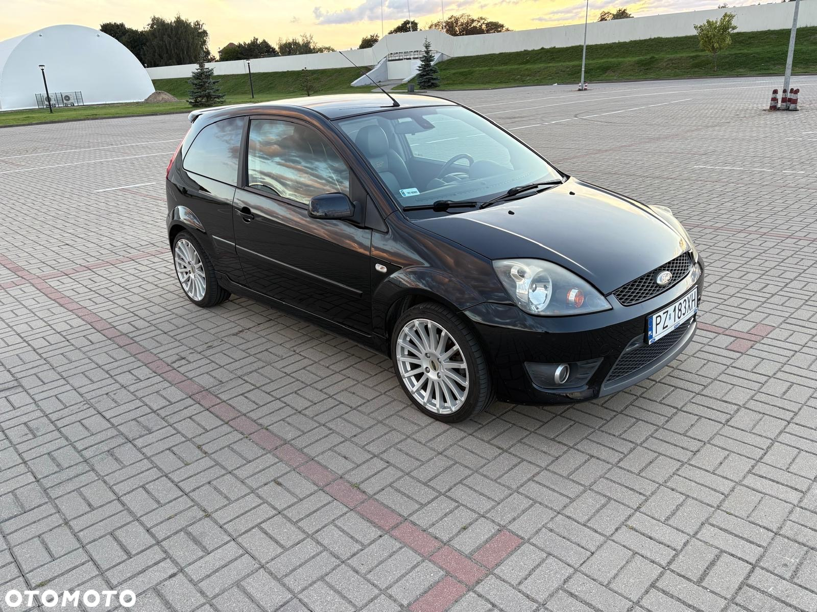 Ford Fiesta 2.0 ST - 4