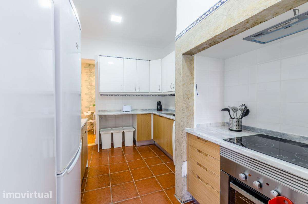 Quarto - localizado em Arroios Lisbon - Grande imagem: 4/18