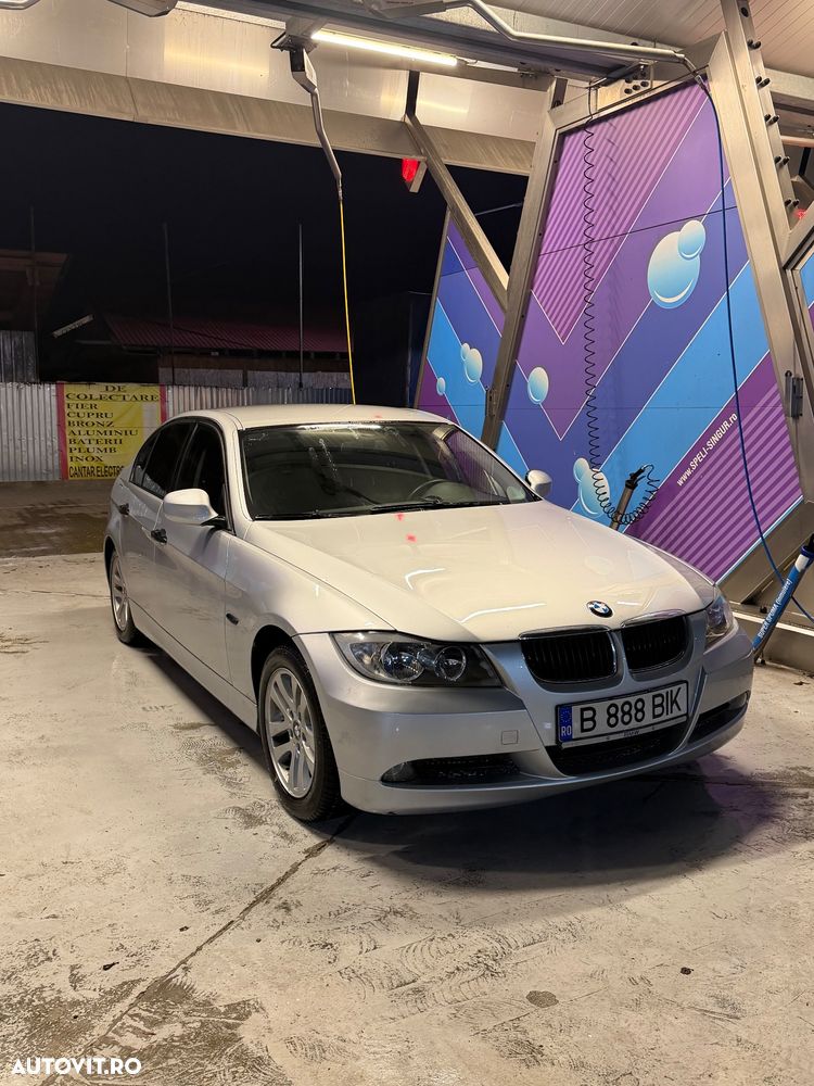 BMW Seria 3 318i - 2