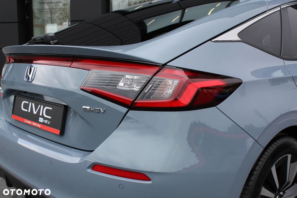 Honda Civic 2.0 i-MMD Elegance CVT - 21
