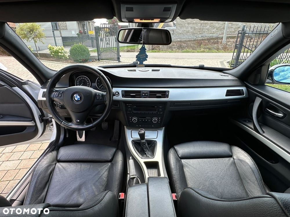 BMW Seria 3 325i - 11