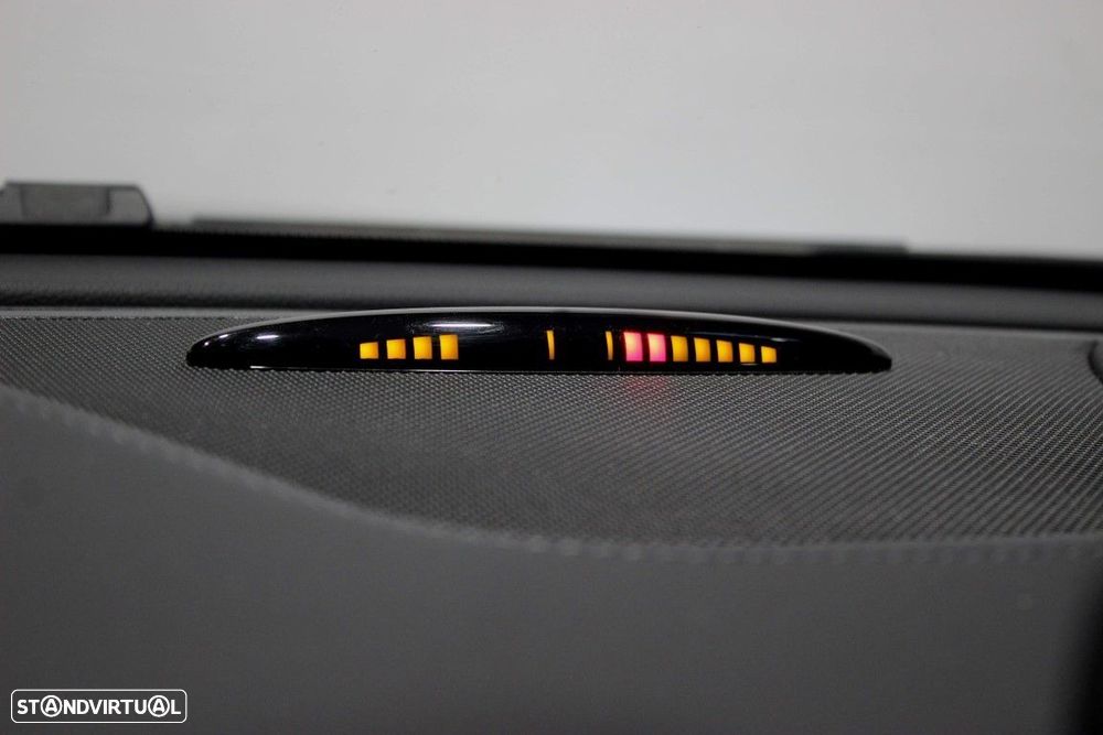 Mercedes-Benz CLA 220 - 32