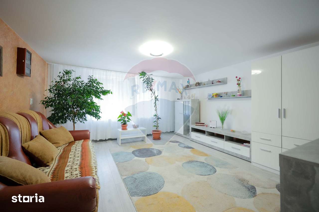 Casă / Vilă cu 5 camere de vânzare, Cartier Episcopia - Imagine principală: 4/20