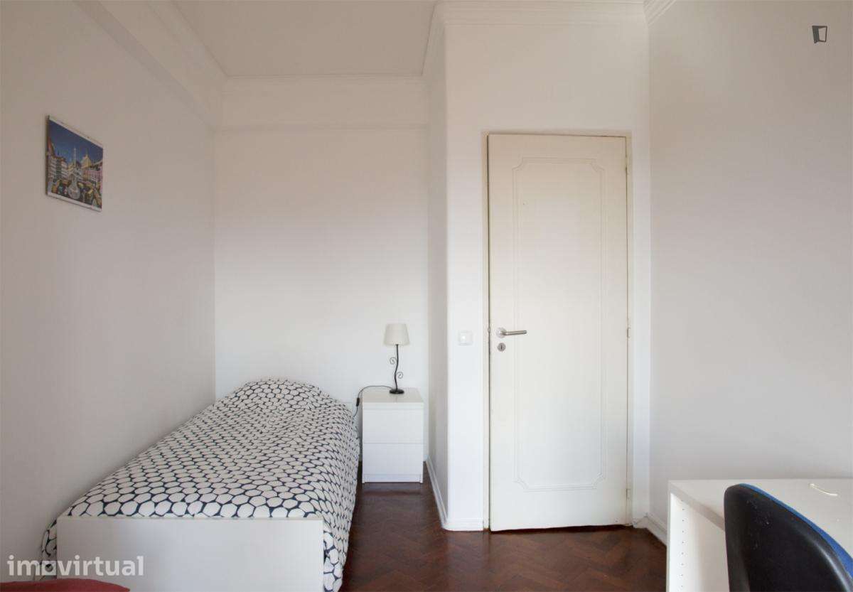 Quarto - localizado em Penha de França Lisbon - Grande imagem: 5/19