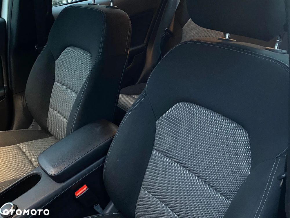 Mercedes-Benz GLA 200 d 7G-DCT - 26