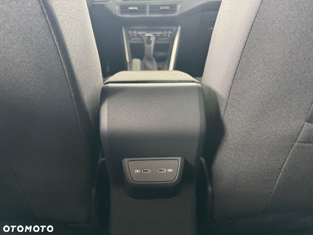 Volkswagen Taigo 1.0 TSI Life Plus DSG - 12