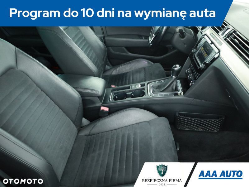 Volkswagen Passat Variant - 9