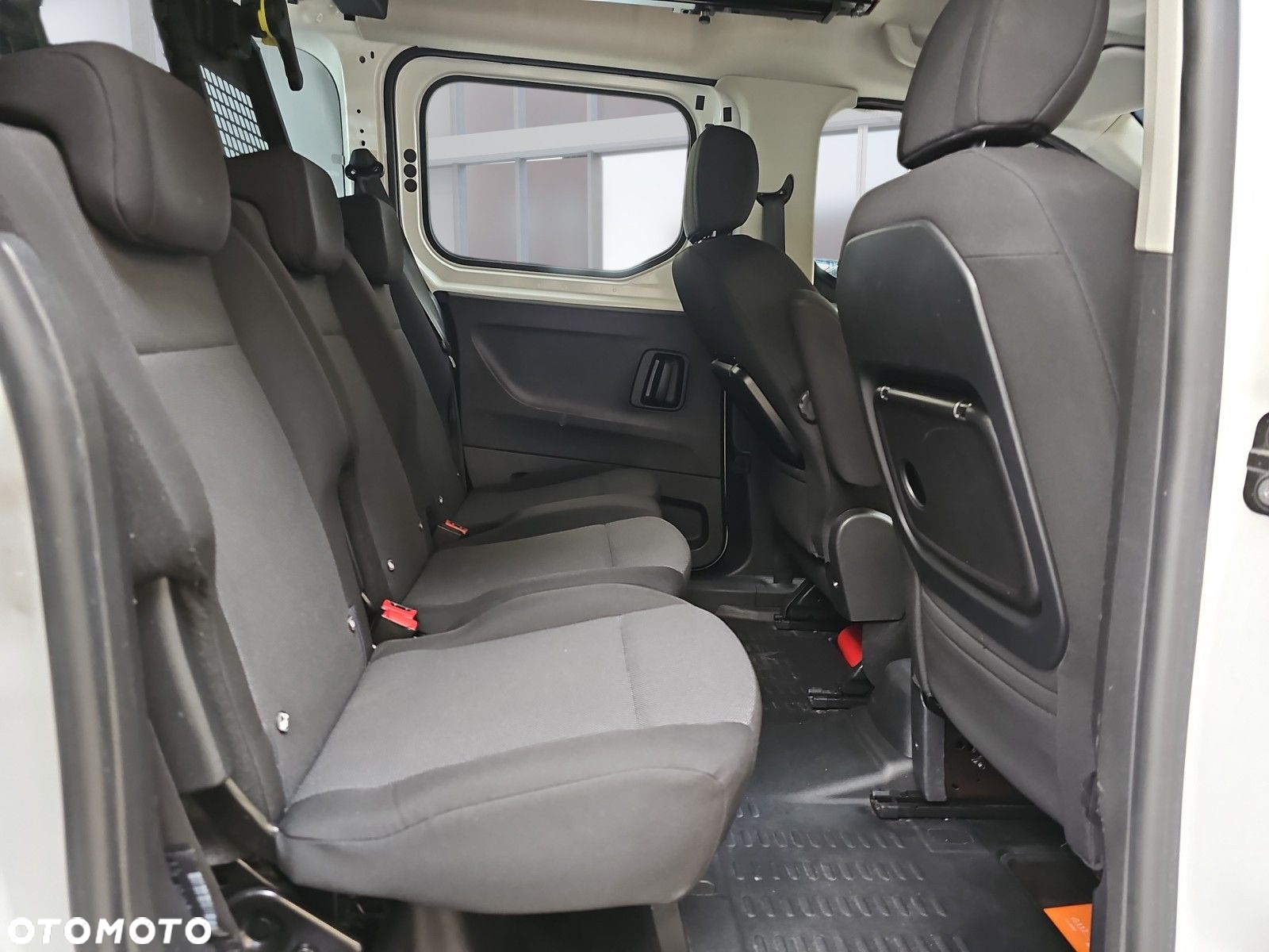 Toyota Proace City - 16