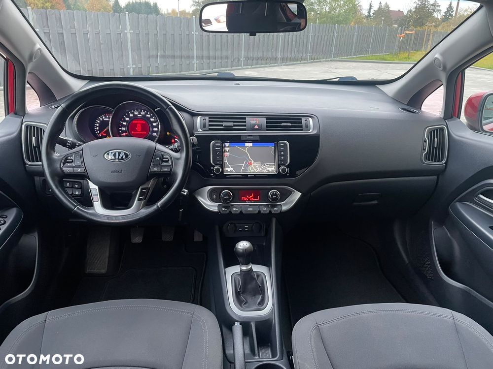 Kia Rio - 12
