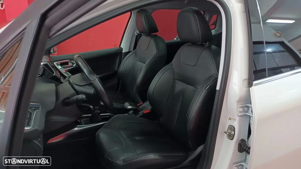 Peugeot 2008 1.2 PureTech Allure - 49