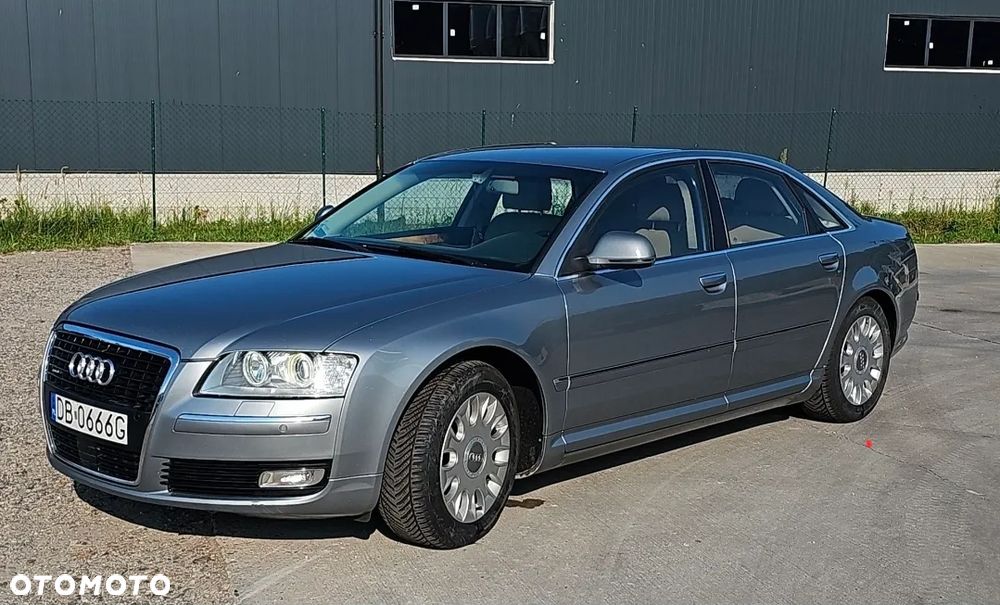 Audi A8 3.0 TDI DPF quattro - 1