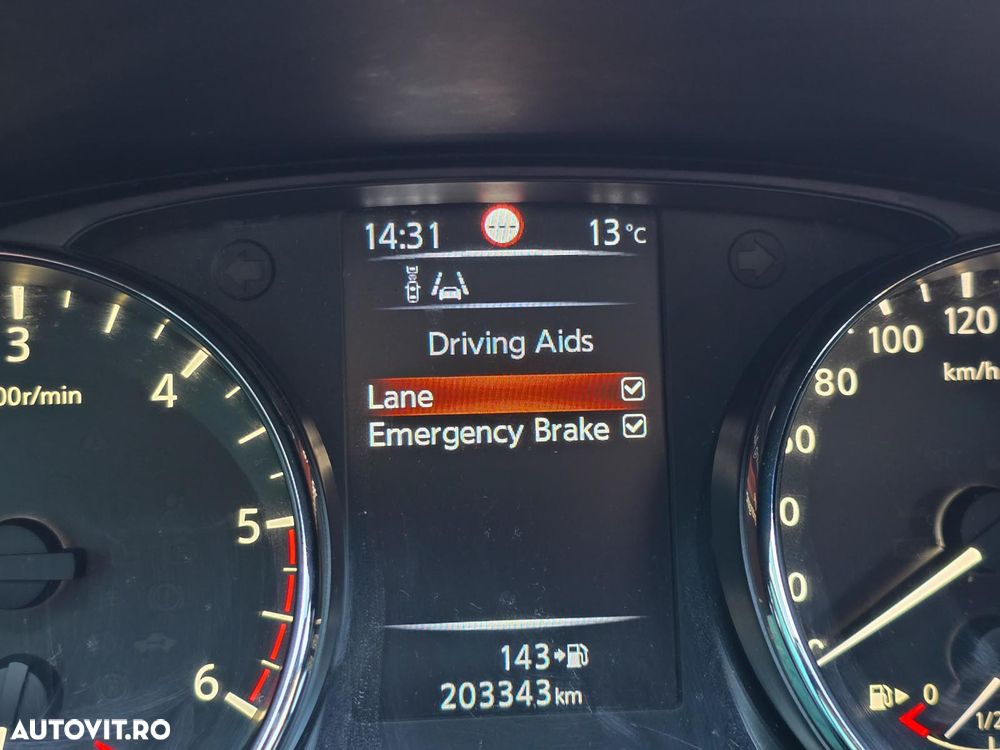 Nissan Qashqai 1.5 DCI N-Connecta - 19