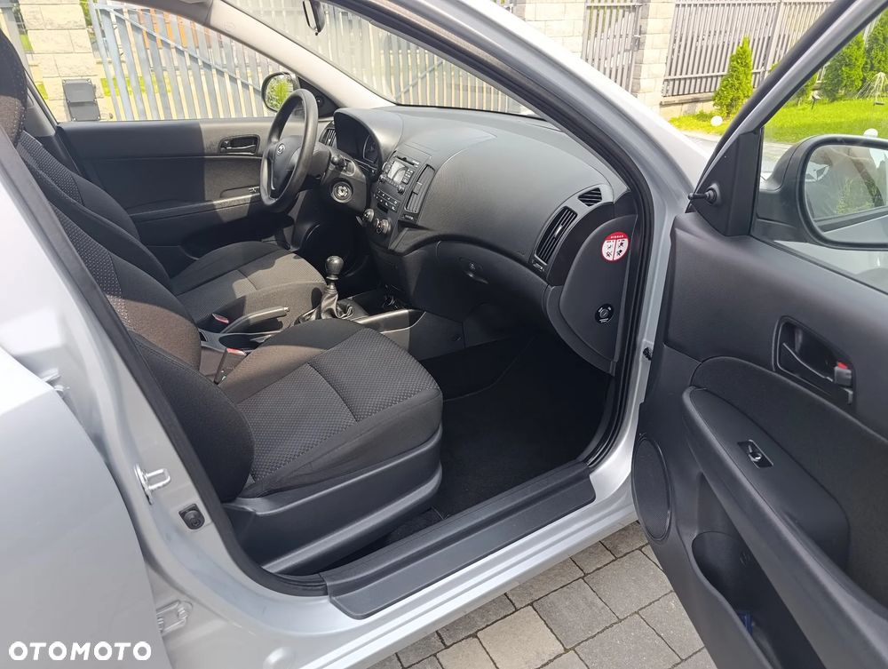 Hyundai i30 i30cw 1.4 blue Comfort - 5