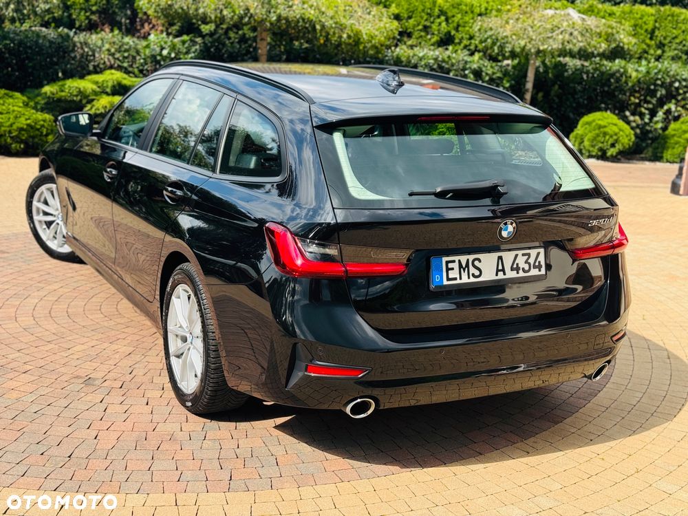 BMW Seria 3 320d Sport Line Shadow - 2