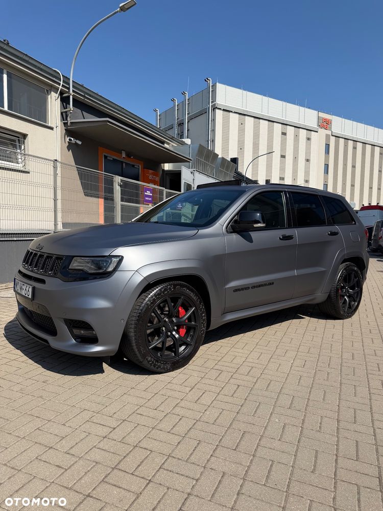 Jeep Grand Cherokee - 1