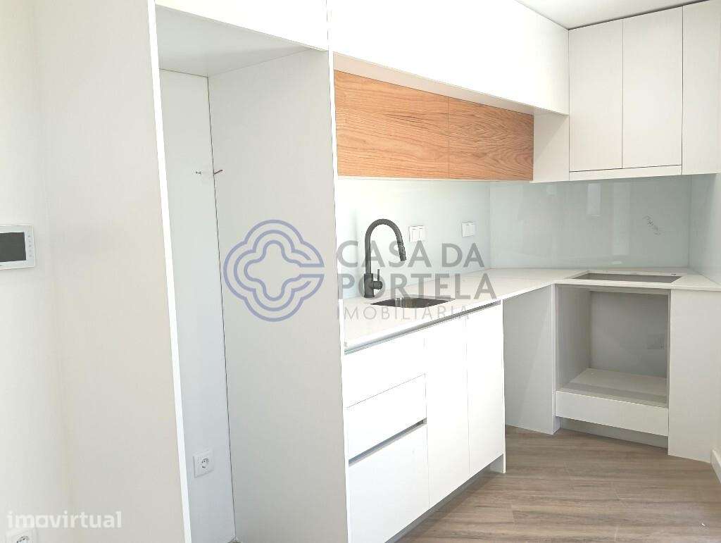 Oportunidade, andar moradia T1+1 para venda, exterior com 110m2,  reno - Grande imagem: 4/25