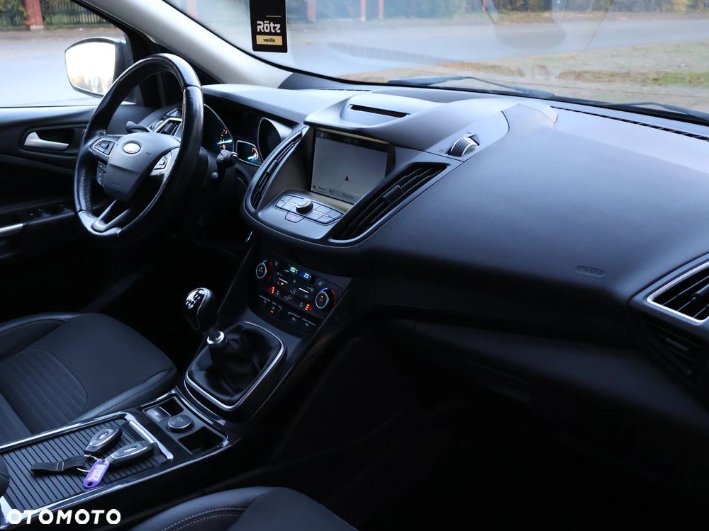 Ford Kuga 1.5 EcoBoost 2x4 Titanium - 22