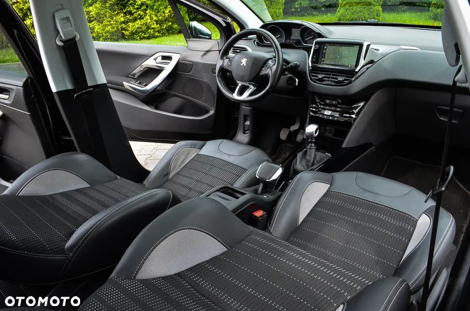 Peugeot 2008 BlueHDi FAP 120 STOP & START GT-Line Edition - 30
