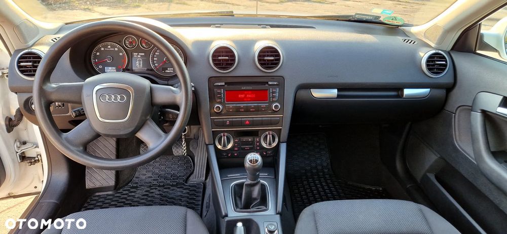 Audi A3 Sportback 1.6 Attraction - 5