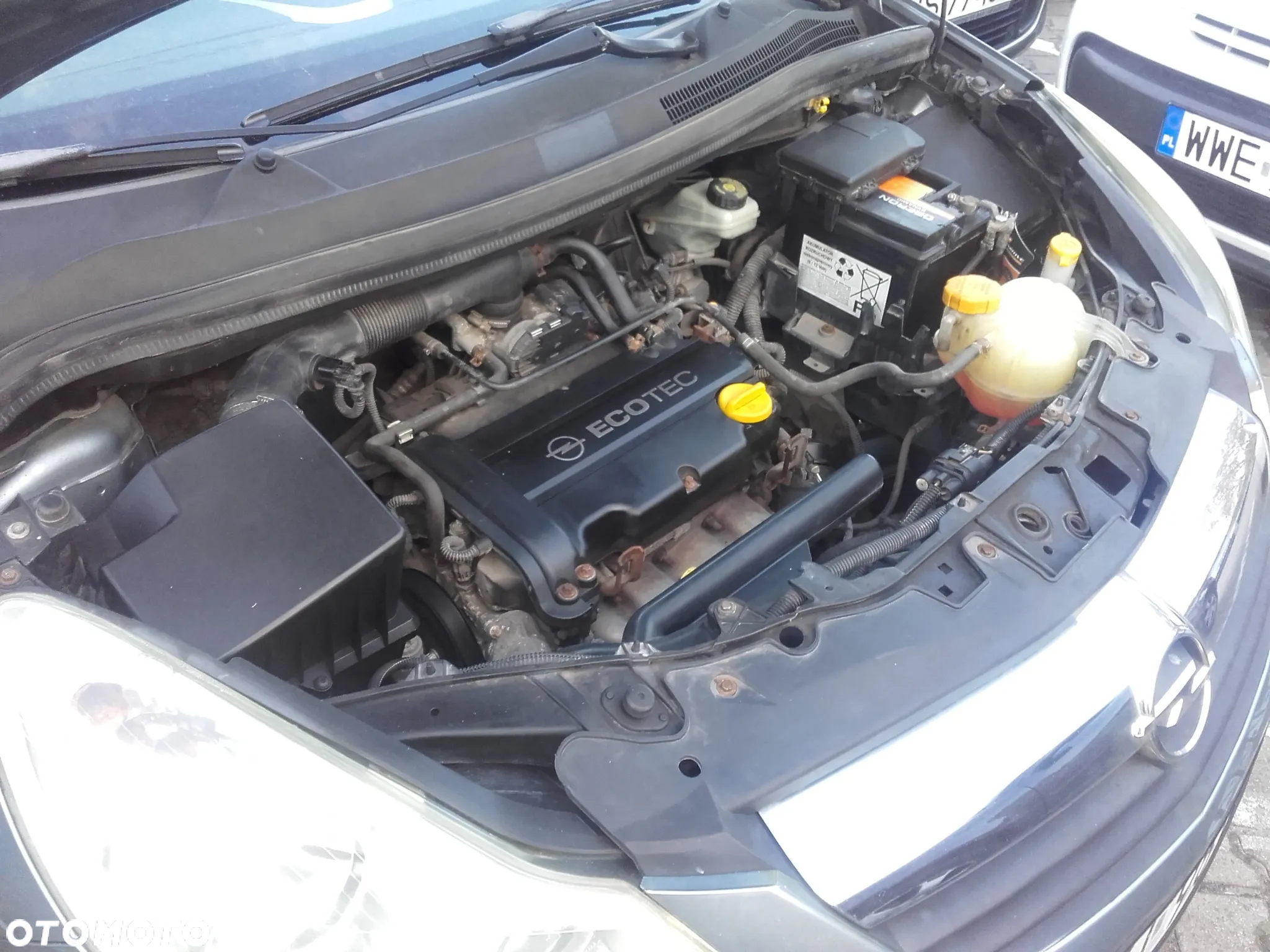 Opel Corsa 1.4 16V Cosmo - 27