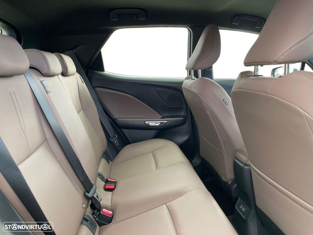Lexus LBX Elegant - 15