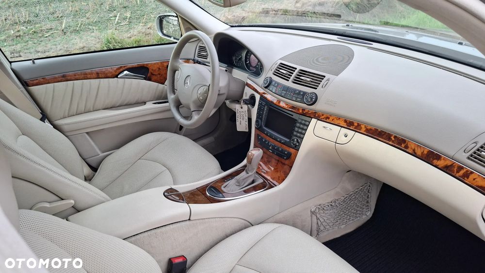 Mercedes-Benz Klasa E 350 7G-TRONIC Elegance - 18