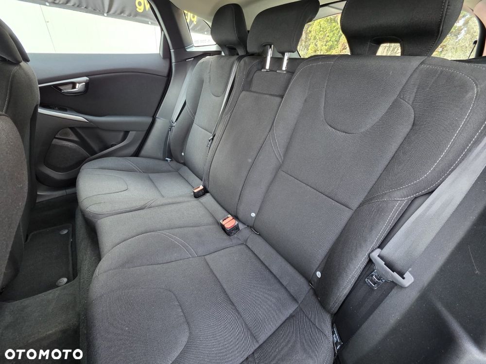 Volvo V40 - 20