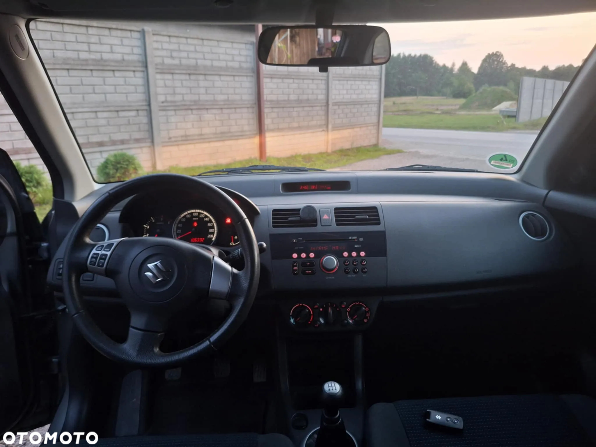 Suzuki Swift 1.3 DDiS Club - 10