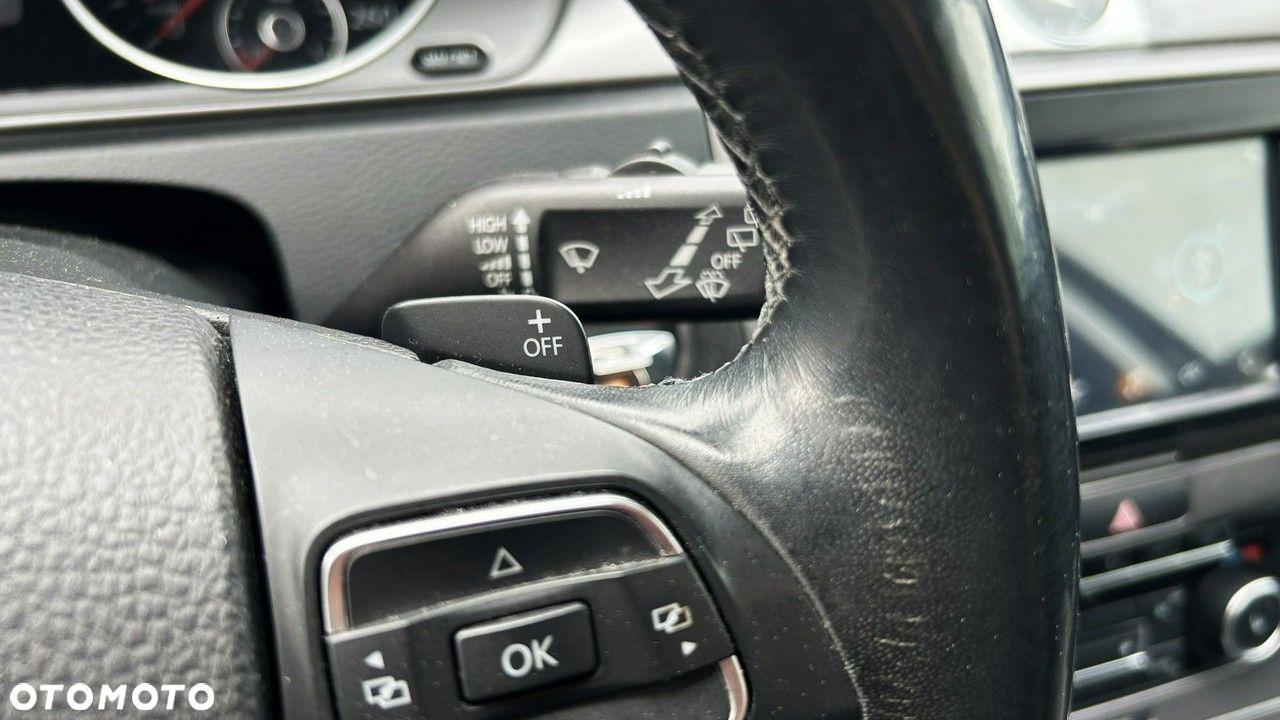 Volkswagen Passat - 13