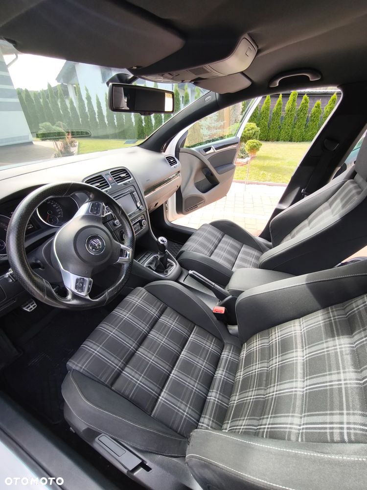 Volkswagen Golf 2.0 TDI GTD - 8