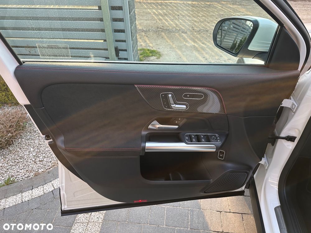 Mercedes-Benz GLA AMG 35 4Matic AMG Speedshift DCT 8G - 21