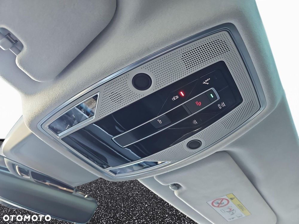 Audi A8 - 26