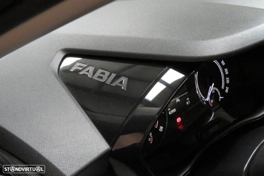 Skoda Fabia 1.0 MPI First Edition - 35
