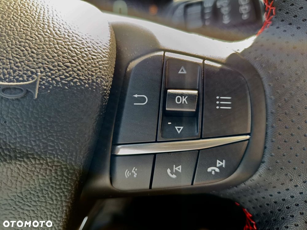 Ford Focus 1.0 EcoBoost ST-Line X - 16